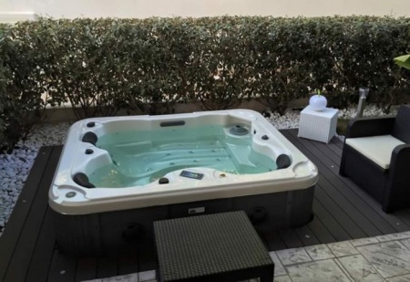 Гидромассажный бассейн Sunrans SR837 Гидромассажный бассейн Sunrans SR837